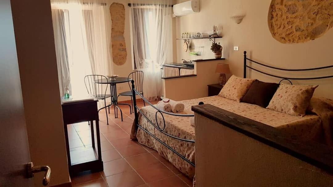 Perla Del Borgo Appartamenti Santa Caterina dello Ionio Luaran gambar