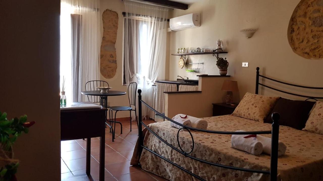 Perla Del Borgo Appartamenti Santa Caterina dello Ionio Luaran gambar