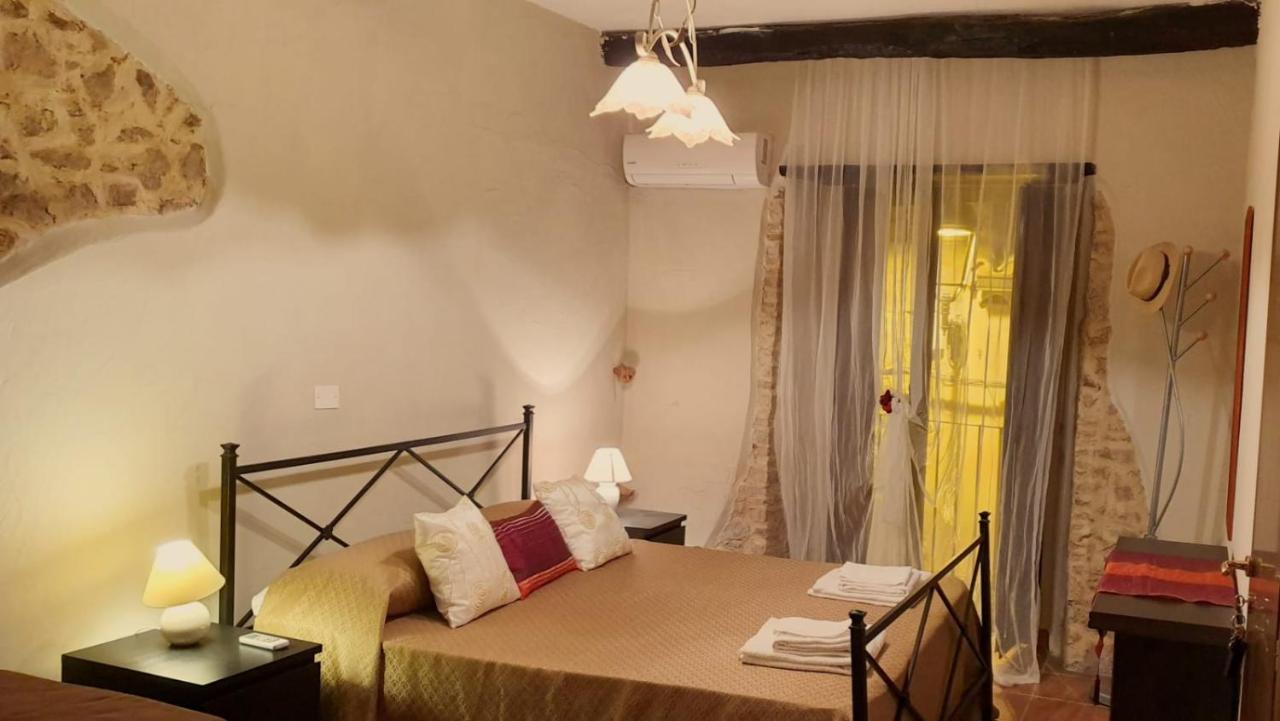 Perla Del Borgo Appartamenti Santa Caterina dello Ionio Luaran gambar