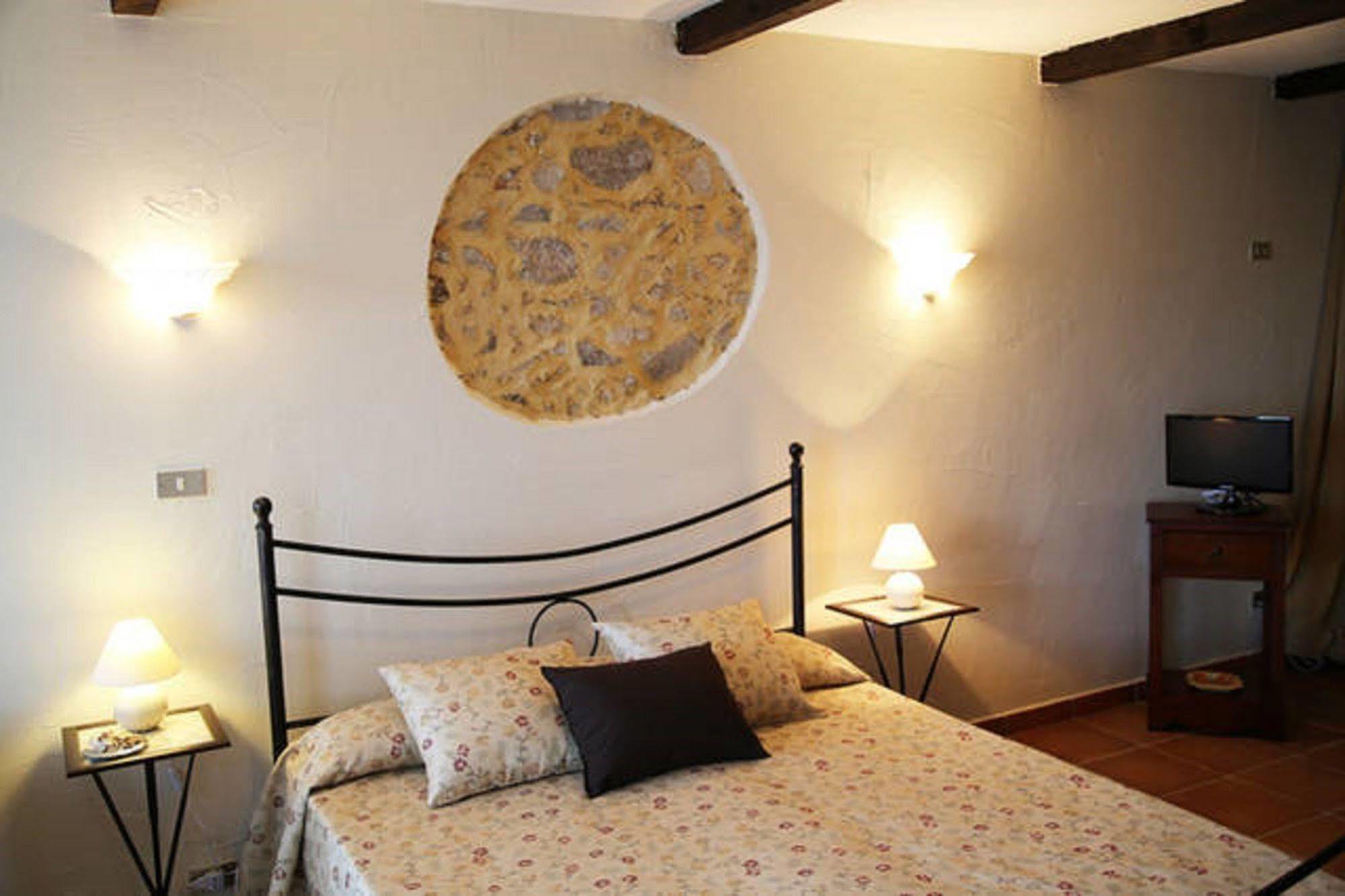 Perla Del Borgo Appartamenti Santa Caterina dello Ionio Luaran gambar